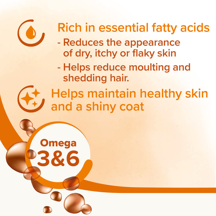 Beaphar Salmon Oil rich in Omega 3 and 6, helps maintain healthy skin and a shiny coat