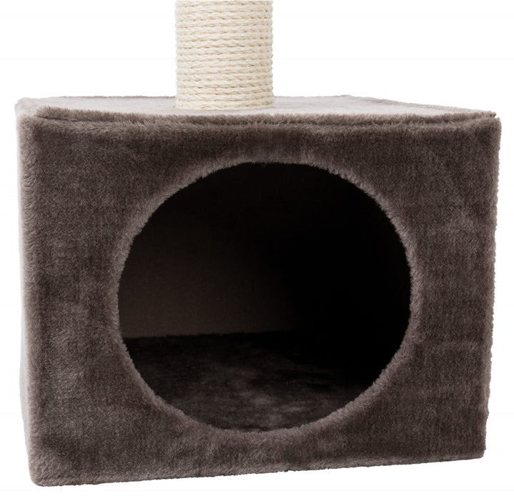 hole in cat scratching post