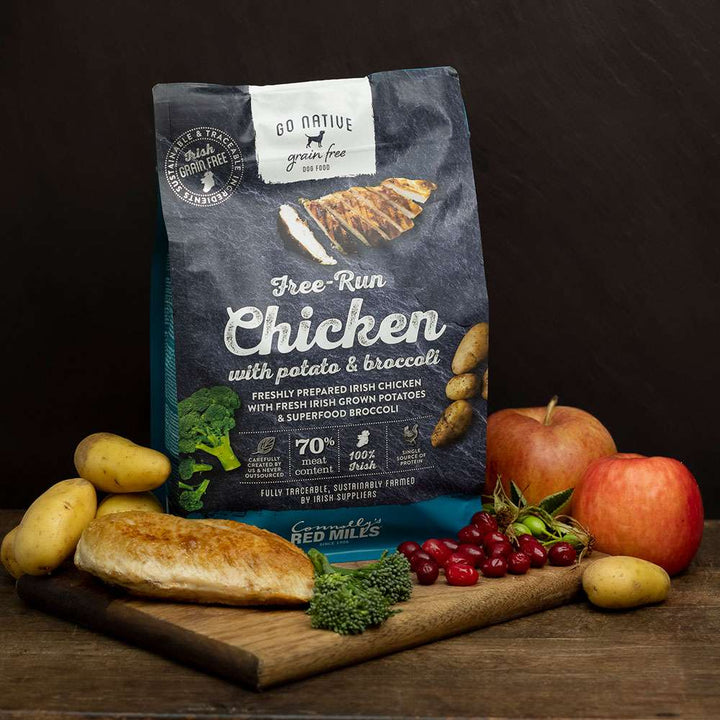 Red Mills Go Native Free Run Chicken with Potato & Broccoli bag with chicken, potatoes, broccoli and apples