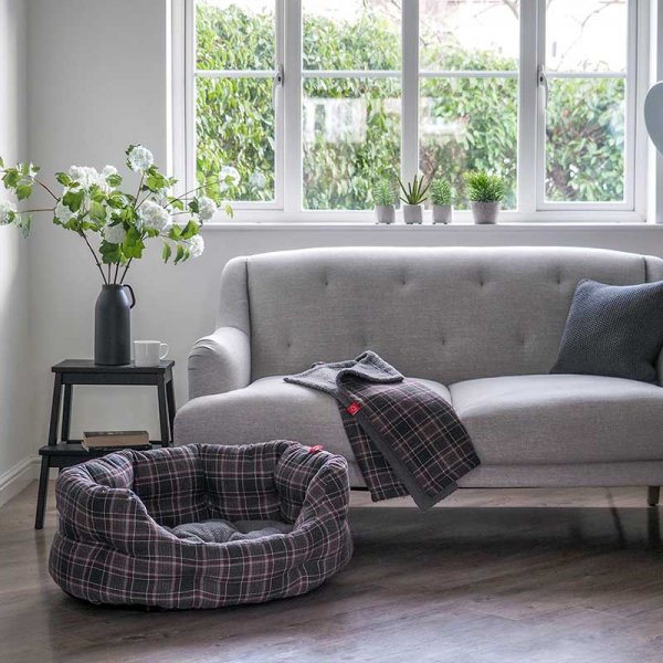 Oval Plaid Dog Bed