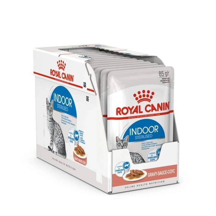 Royal Canin Indoor Adult Cat Food bag for indoor cats supporting digestion and weight control.