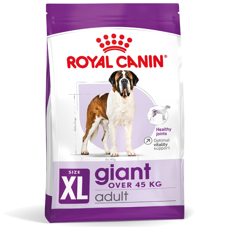 Royal Canin Giant Adult dry dog food bag for dogs over 45kg, front of pack
